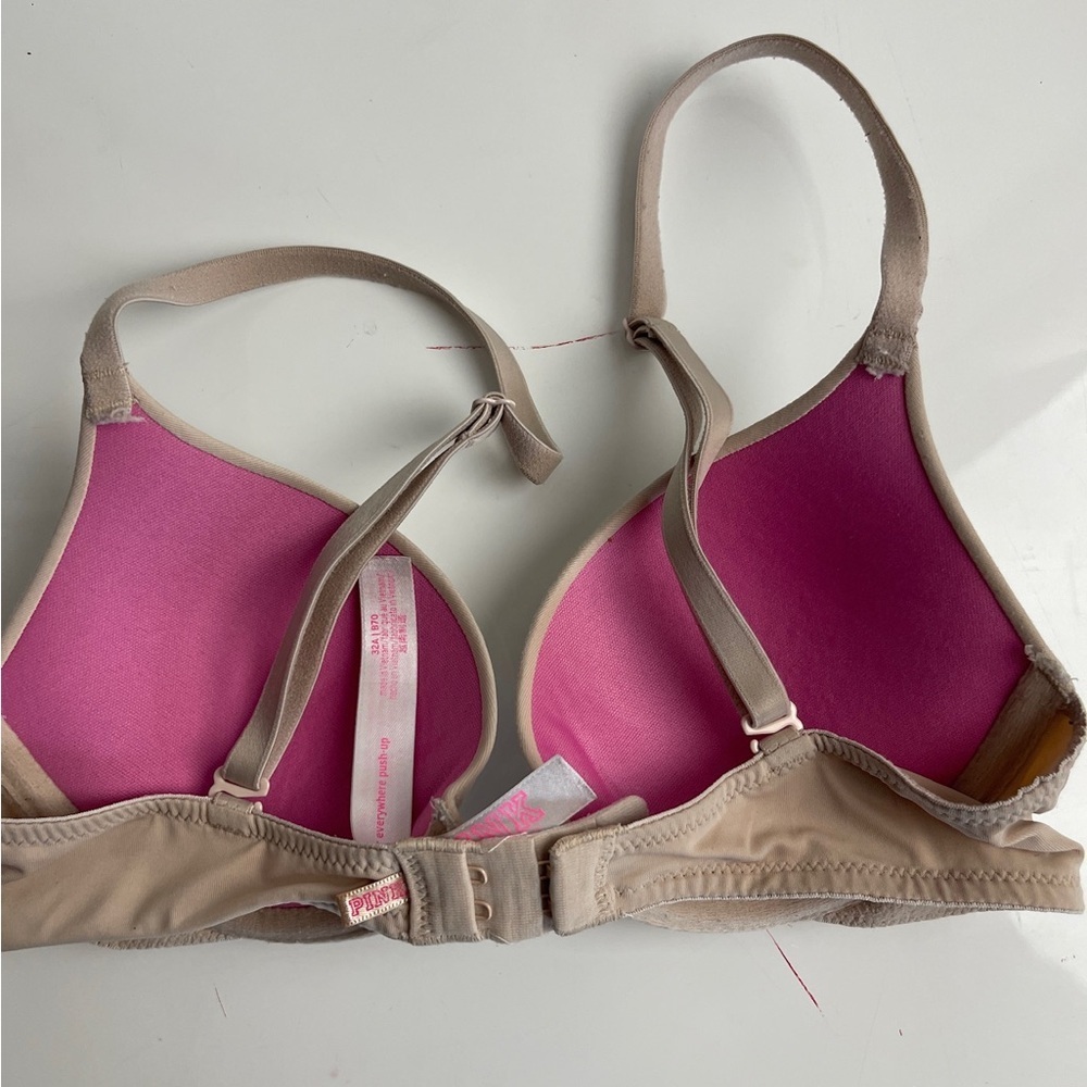 PINK Victoria's Secret Tan T-Shirt Bra with Seamless Design - Picture 2 of 3